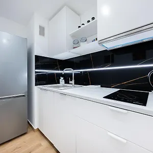 Unitapartament: Metro Apartment Warsaw